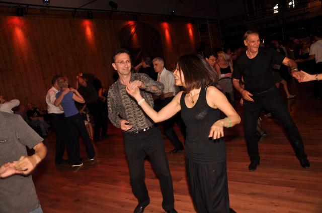 min 2010 05 30 station danse 082